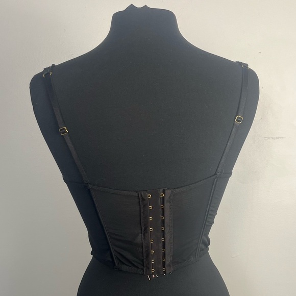 Victoria’s Secret very sexy lined balconet floral lace size 34B - Picture 3 of 5